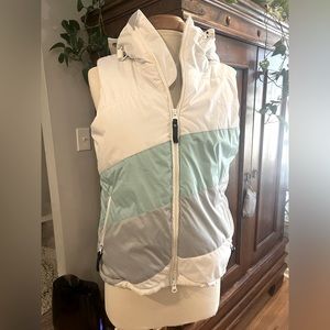 Billabong women’s M Outerwear vest